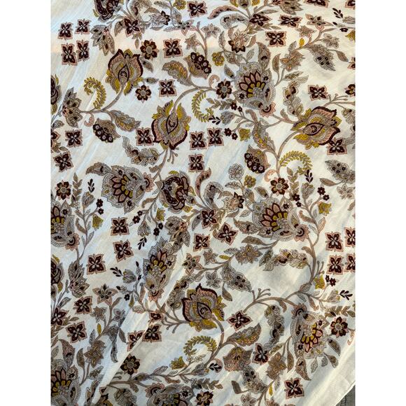 Loft One Size Rectangle Lightweight NWT White Paisley Floral Scarf Wrap Fall - Picture 5 of 5